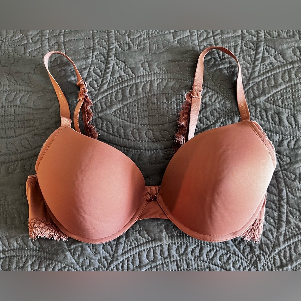 Aerie Mauve/ Rose color Contour Bra with Lace Detail size 36DD